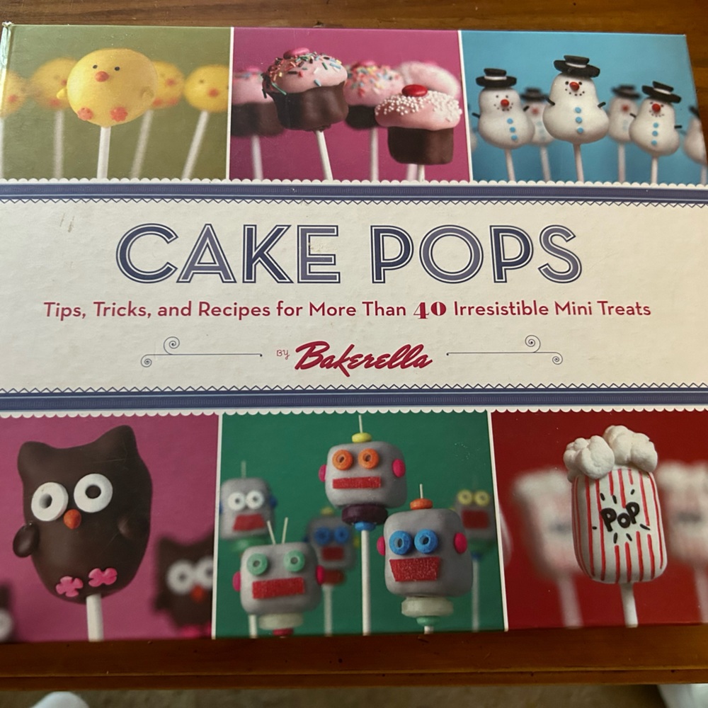 Cake Pops Cookbook-